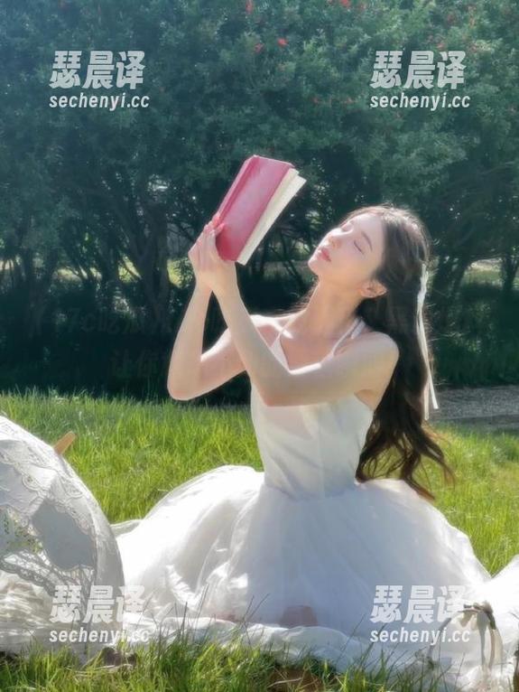 17c吃瓜 17c吃瓜在线揭秘,黑料爆料让你意想不到的滑稽瞬间!