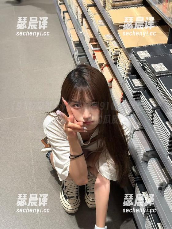 91吃瓜群众 随便翻翻91吃瓜群众的网站,竟见少儿不宜的瓜皮风云。