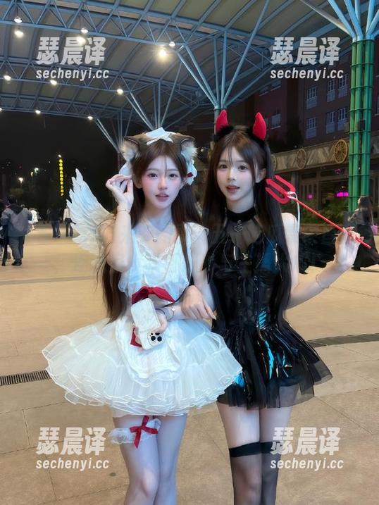 五一吃瓜 来到网页:五一吃瓜繁荣昌盛,连我家小猫都想参与主播大瓜!