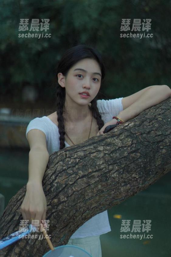 安卓手机上的吃瓜网：在线观看，这种无聊的娱乐，是不是刚好让我想到某个人…
