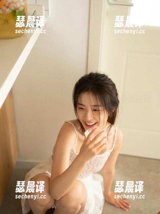 在吃瓜网红的首页，视频跳动着我那颗不平静的心。