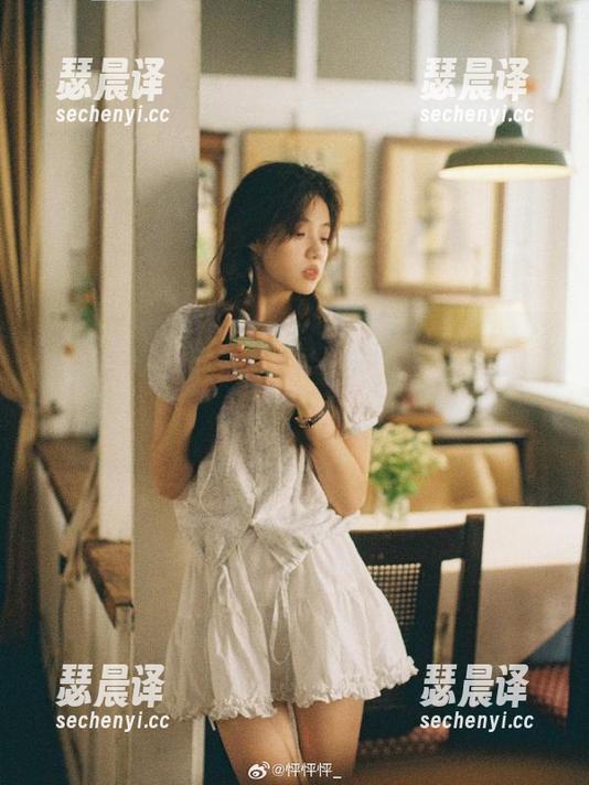 吾爱吃瓜 穿梭在回家路上的我,停不下来,直击“吾爱吃瓜51”更新的辣味八卦!