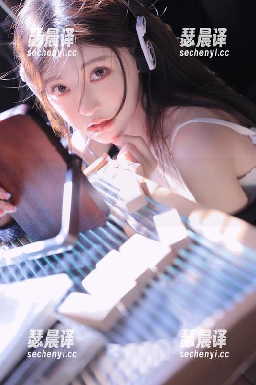 黑料吃瓜不打烊 “黑料吃瓜不打烊”发布!渣男被翻了好几倍的发展,真是剪刀手出奇招啊!